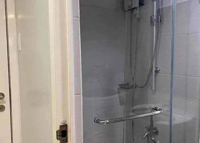 Sea Residences Tower F Pasay Moa Complex Aparthotel Manila